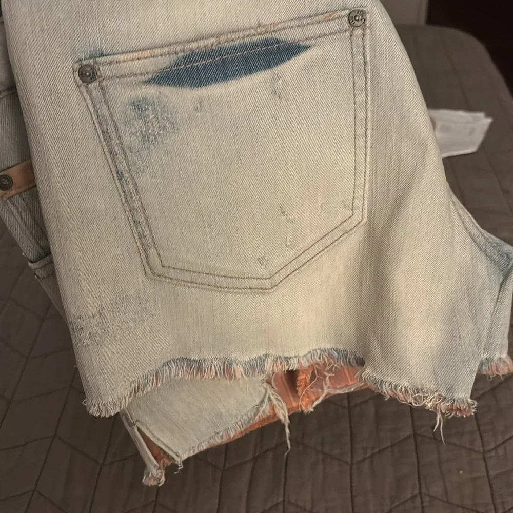 EUC Free People blue denim distressed jean shorts with interior stripe detail - Picture 12 of 12